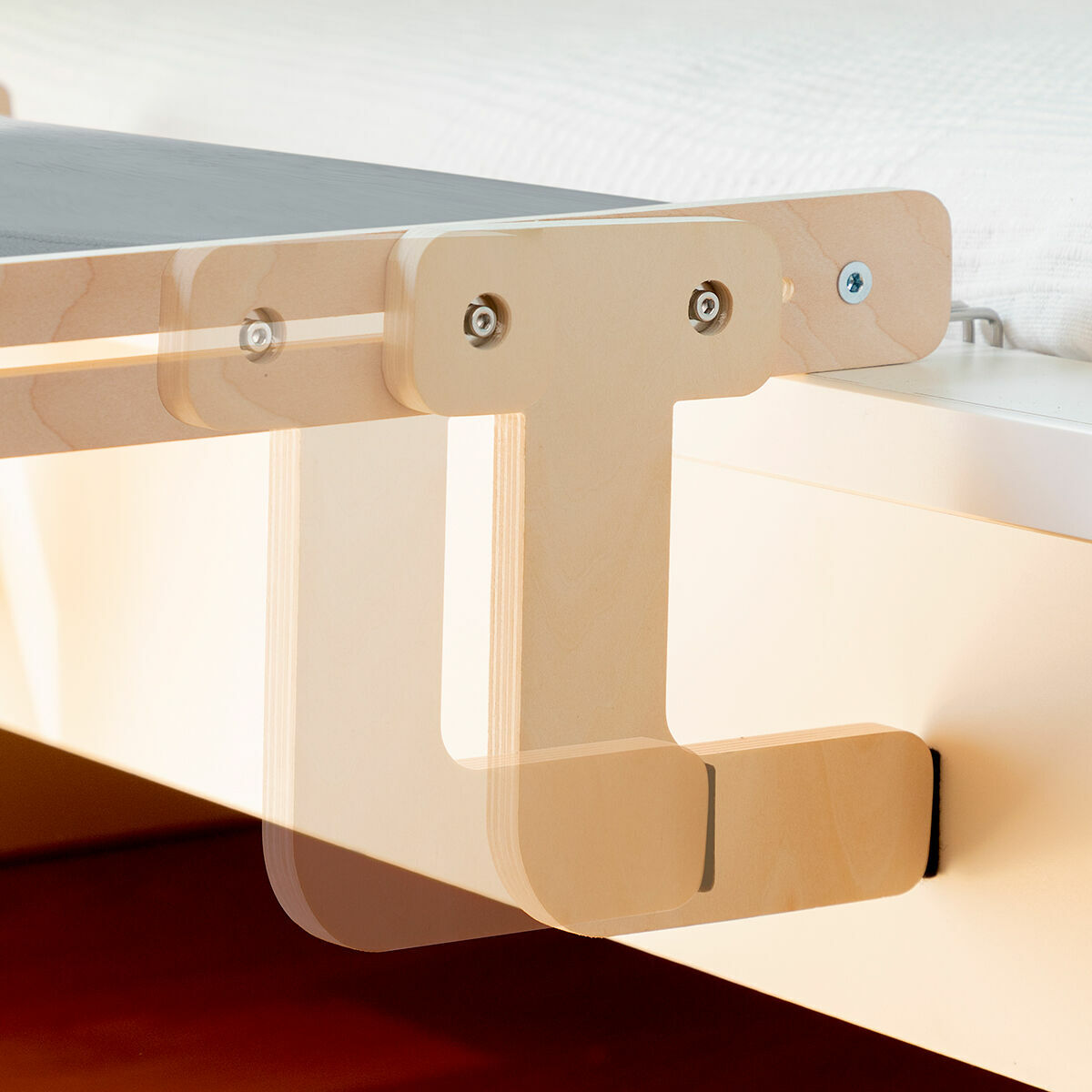 Hamac suspendu en bois pour chat