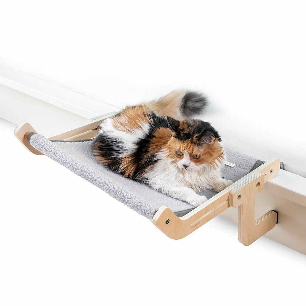 Hamac suspendu en bois pour chat